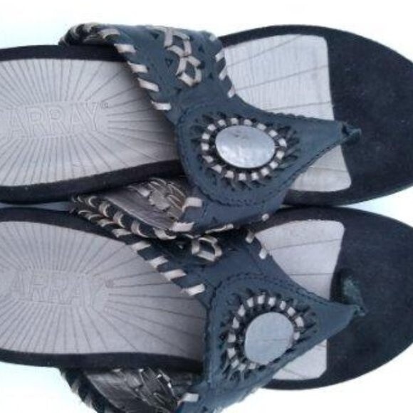 Array Moki Medallion Leather Thong Sandal Black Women's sz 6.5 - Picture 1 of 6